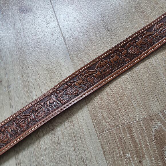 Brenneman's Men's Brown Leather Scenic Horse Embossed Belt sz 36 Avant Garde - Picture 7 of 10